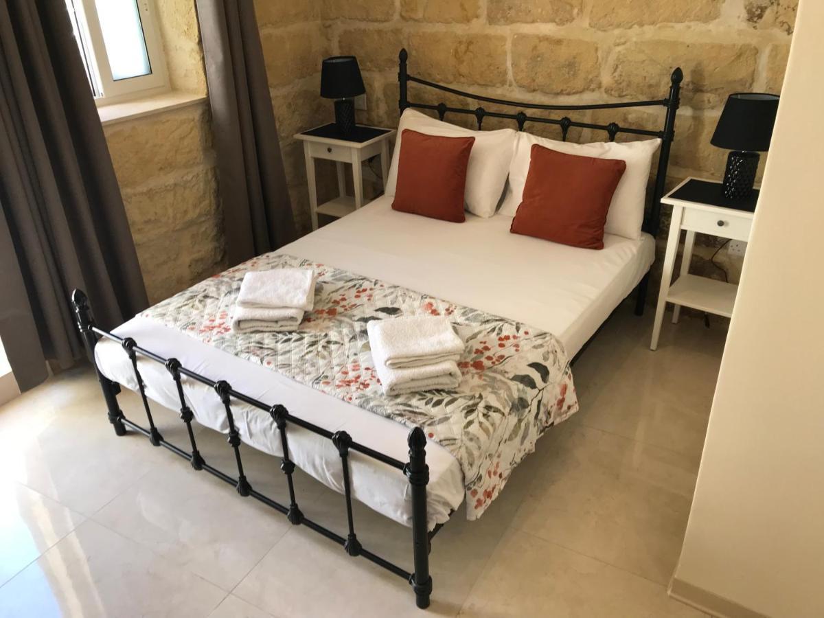 The Cloisters Bed And Breakfast Шаара Екстер'єр фото