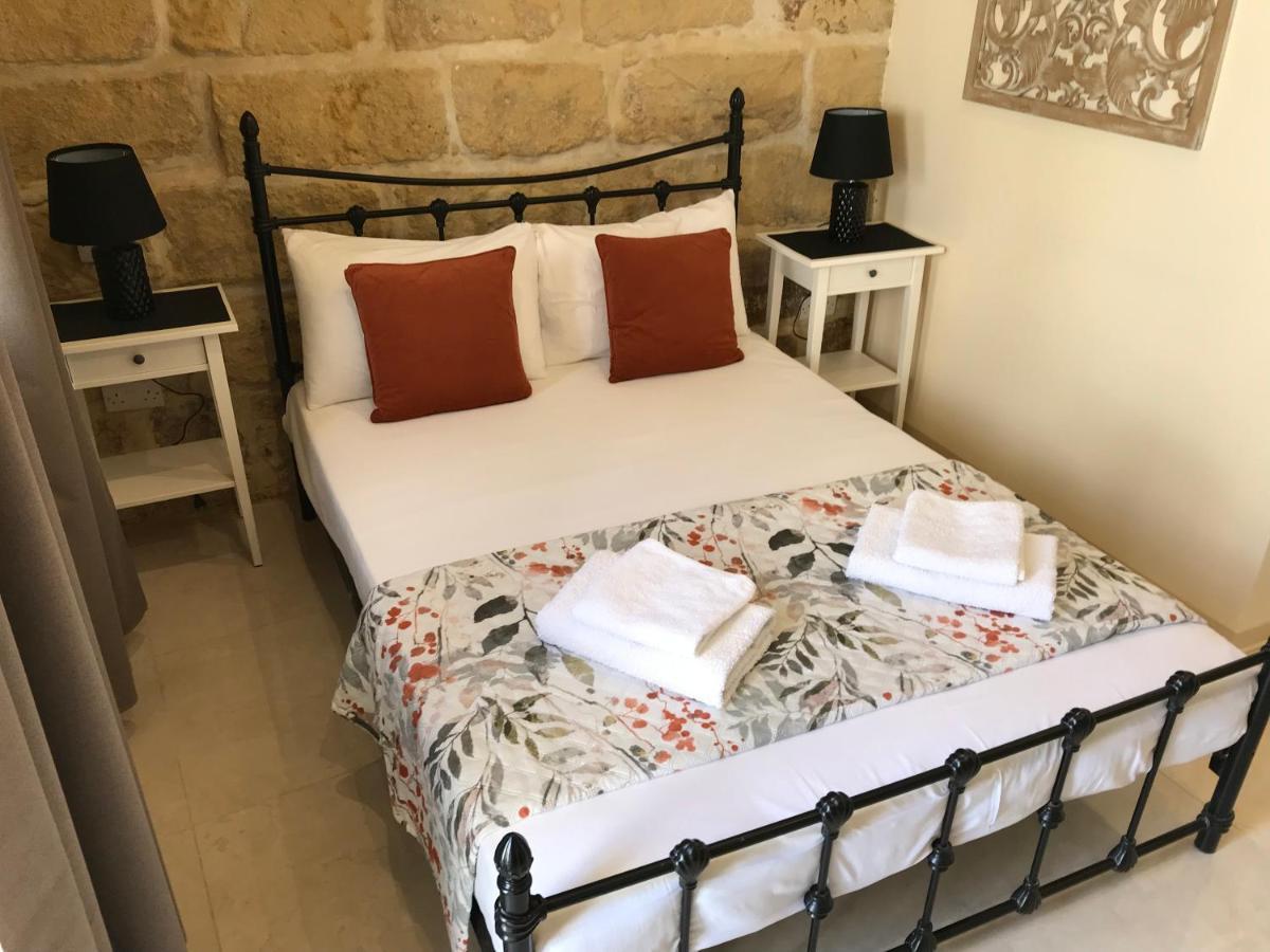 The Cloisters Bed And Breakfast Шаара Екстер'єр фото