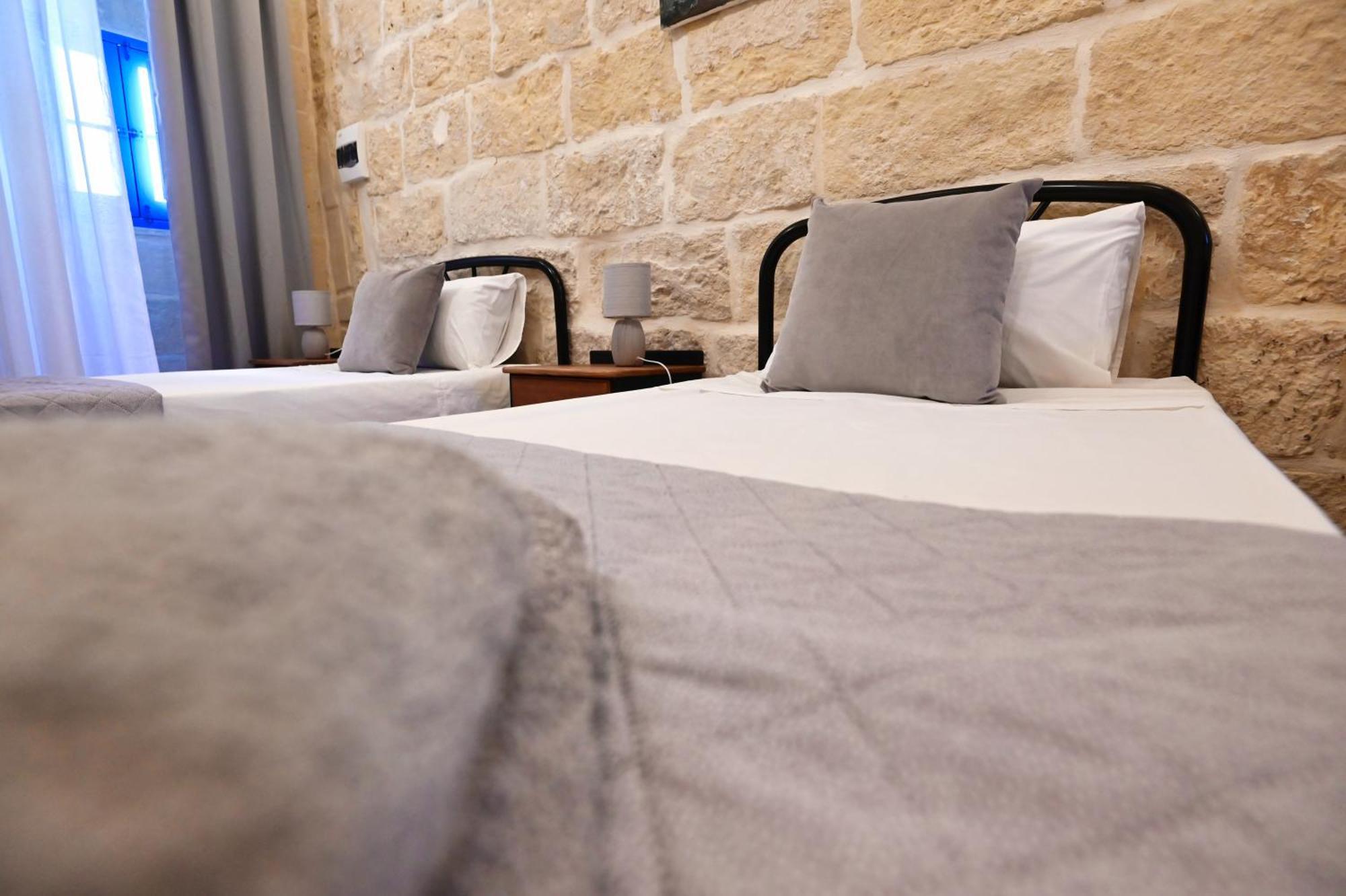 The Cloisters Bed And Breakfast Шаара Екстер'єр фото