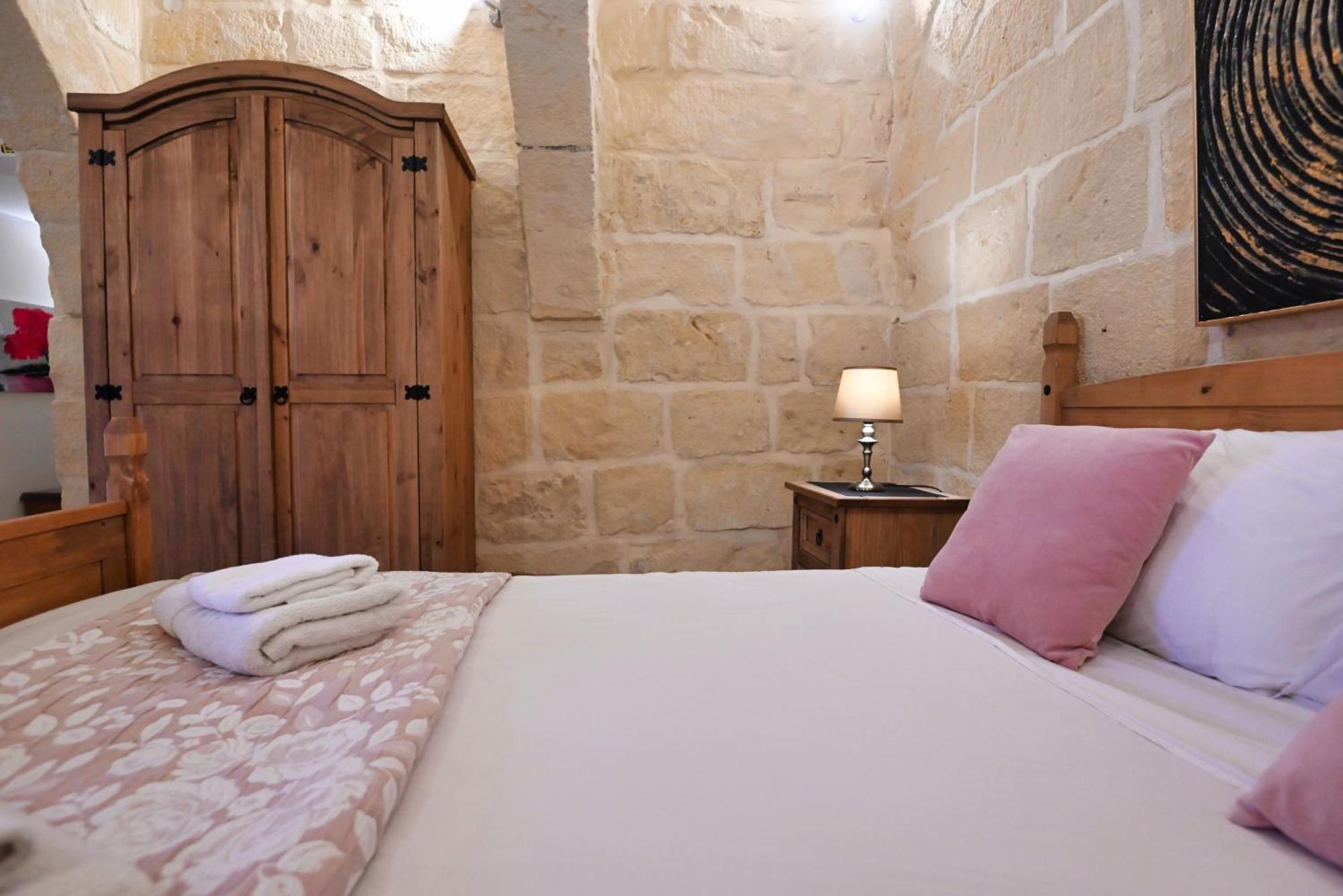 The Cloisters Bed And Breakfast Шаара Екстер'єр фото