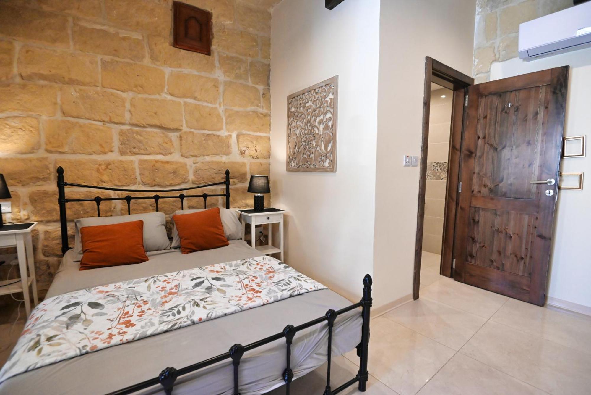 The Cloisters Bed And Breakfast Шаара Екстер'єр фото