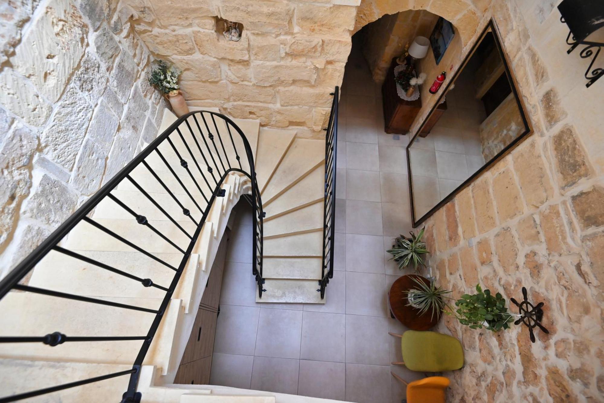The Cloisters Bed And Breakfast Шаара Екстер'єр фото