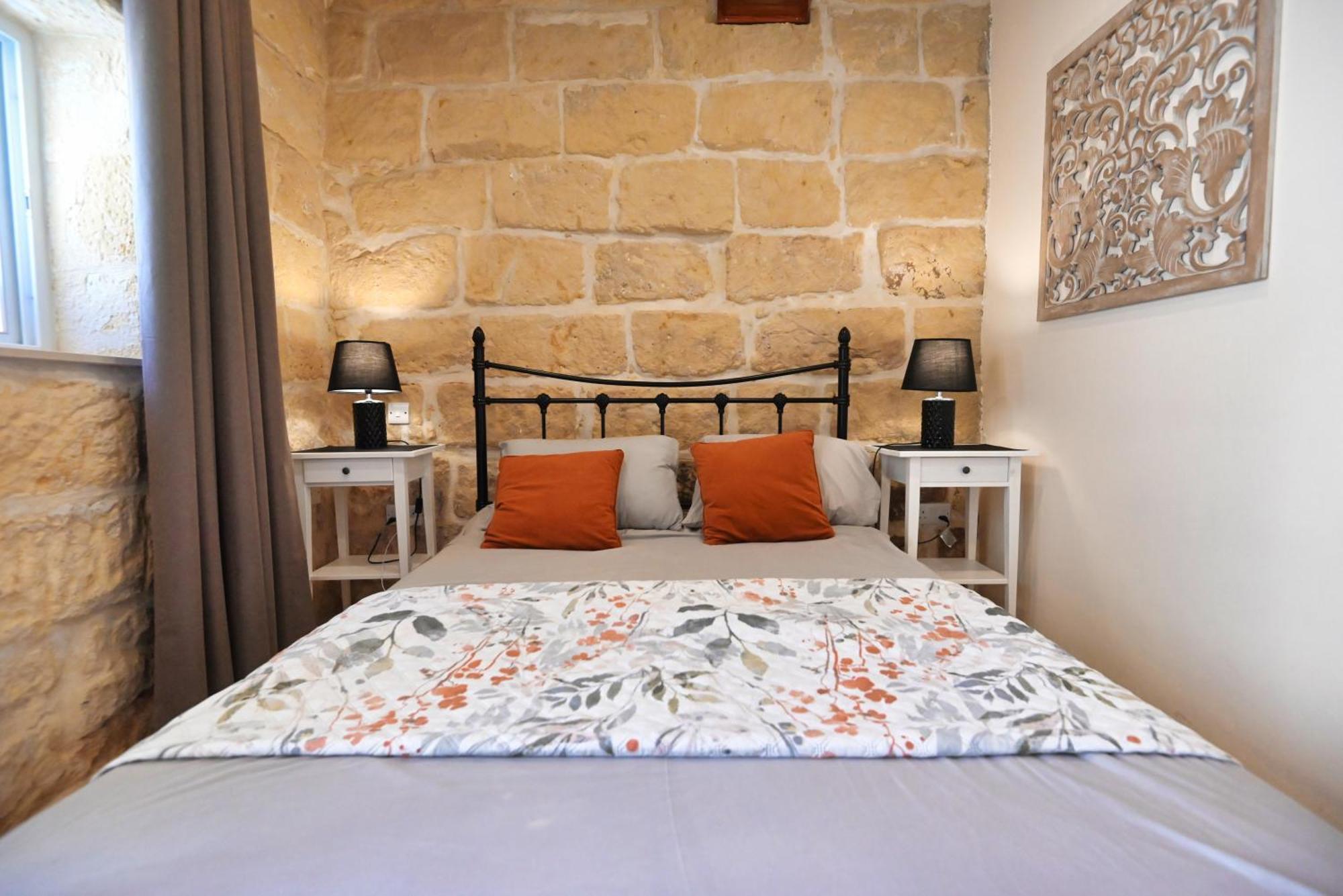 The Cloisters Bed And Breakfast Шаара Екстер'єр фото